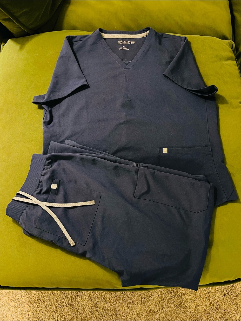 Womenโs Fabletics Navy Blue Scrubs Top & High Rise Wide Leg Pants Size XL